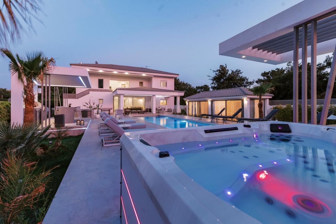 Vila M Mansion Pefki Exteriér fotografie